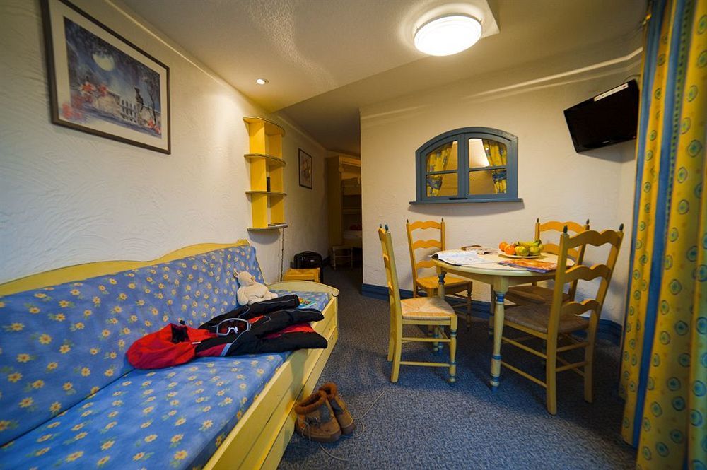 Hotel Les Vallees Labellemontagne ラ・ブレス エクステリア 写真